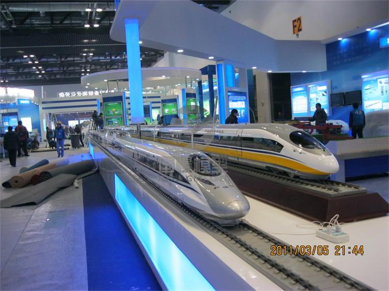 西畴县车展车模